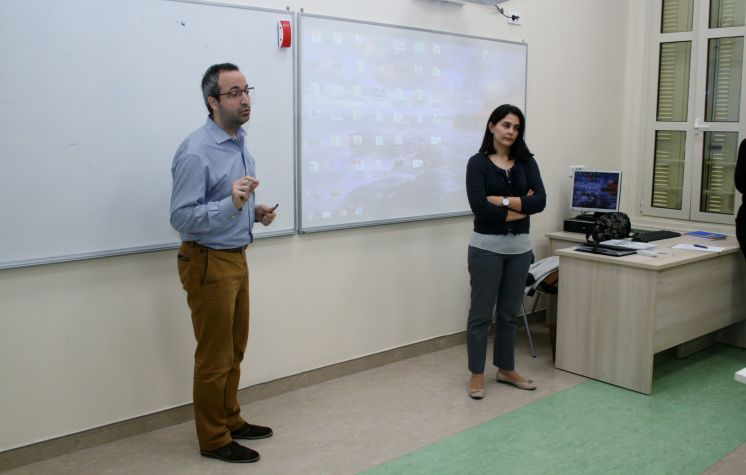 &laquo;5 &lambda;&epsilon;&pi;&tau;ά &gamma;&iota;&alpha; &sigma;έ&nu;&alpha;&raquo; &Eta;&mu;&epsilon;&rho;ί&delta;&alpha; &Epsilon;&pi;&alpha;&gamma;&gamma;&epsilon;&lambda;&mu;&alpha;&tau;&iota;&kappa;&omicron;ύ &Pi;&rho;&omicron;&sigma;&alpha;&nu;&alpha;&tau;&omicron;&lambda;&iota;&sigma;&mu;&omicron;ύ- Saint-paul