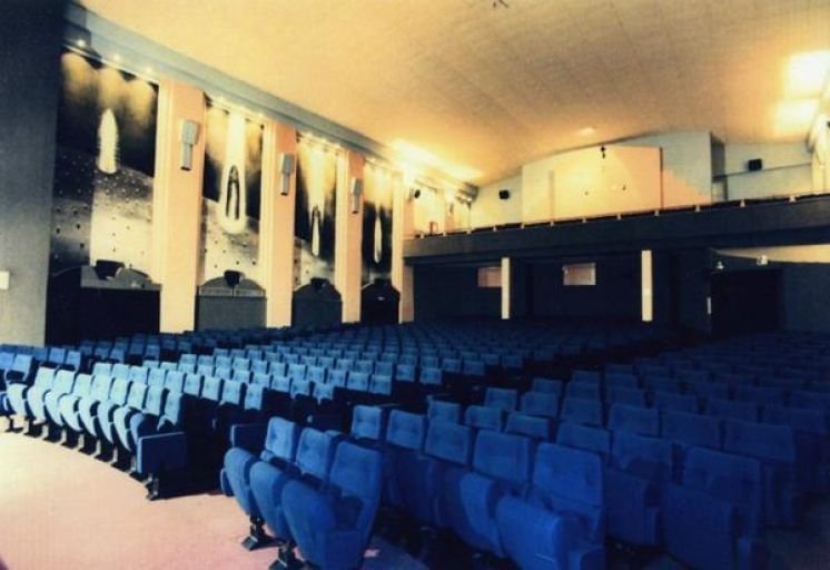 &Epsilon;&kappa;&delta;ή&lambda;&omega;&sigma;&eta; Ideal